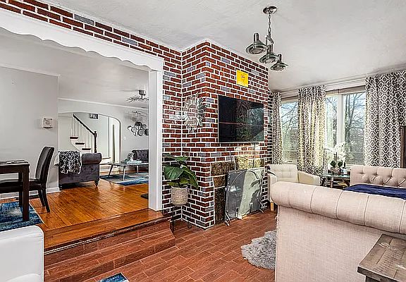 4th image of 14-88 163rd St #Sfr