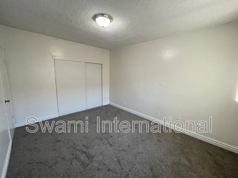 10970 S Figueroa St #7 — Photo 25