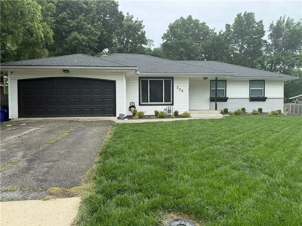 708 S Harrison St, Olathe, KS 66061