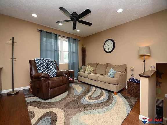 4th image of 715 Eagle Dr