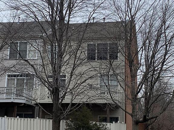 4th image of 9417 Van Arsdale Dr