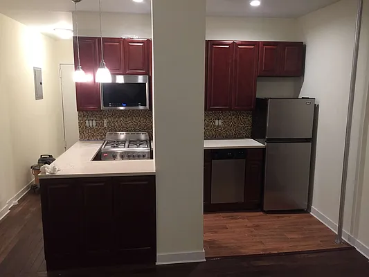 Rented by Metroline Realty | media 57