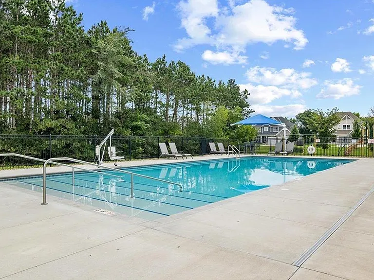 Community pool