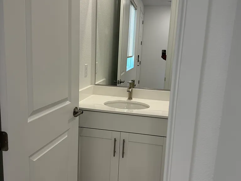 16560 Barrett Ct — Photo 6