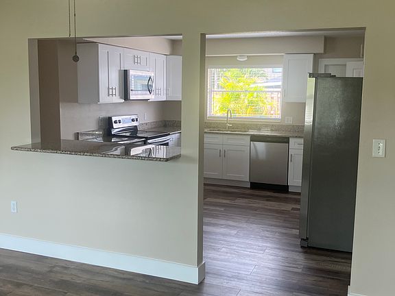 2nd image of 4324 Pompano Ln