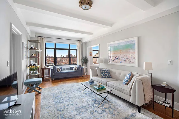 Sold by Sotheby's International Realty | media 1