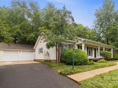 1821 Bonnie Ln, Charlotte, NC, 28213