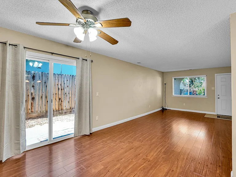 4206-4208 Casa Blanca Lane — Photo 5