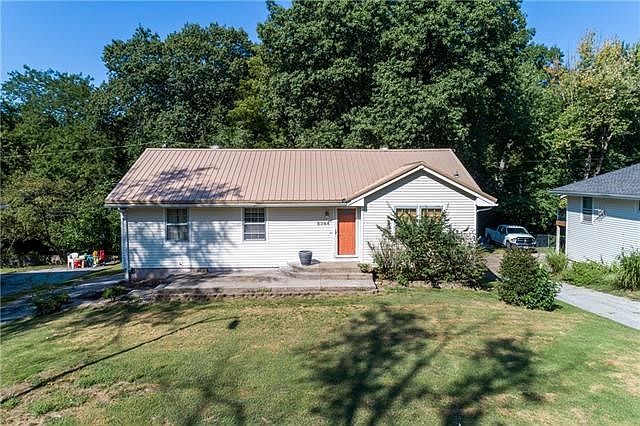 1st image of 5344 N Lydia Ave