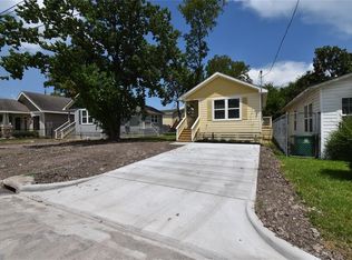 609 E 34th St, Houston, TX 77022