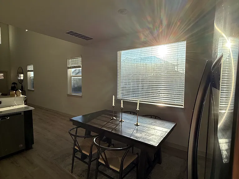 220 Merrick Rd — Photo 13