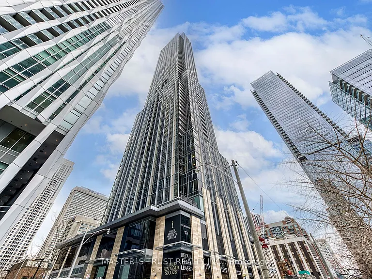 11 Yorkville Ave #2507 — Photo 1
