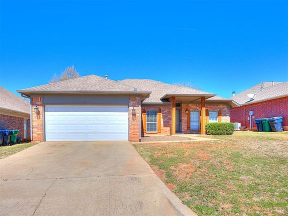 3rd image of 513 NW 172nd Pl