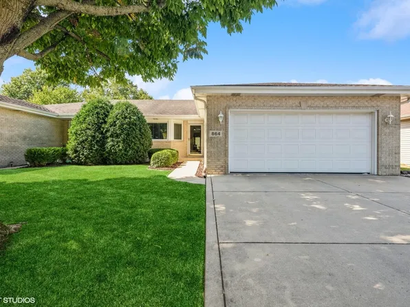 864 Blue Jay Way, Dyer, IN 46311