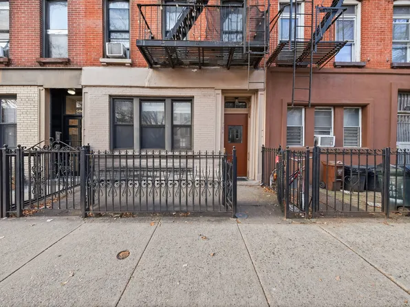 584 Sixth Avenue image 2 of 12