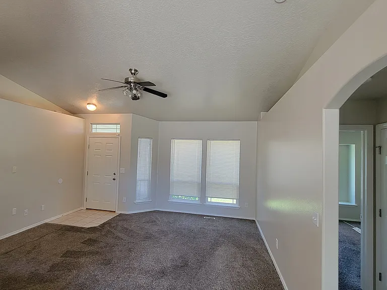11461 Sanders St — Photo 4