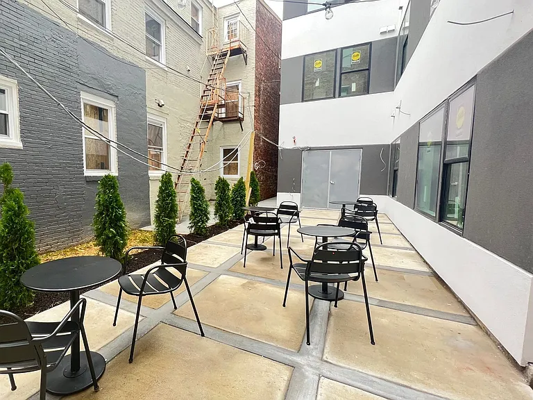 725 W Pratt St. — Photo 24