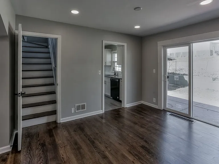 5116 Poppleton Ave — Photo 17