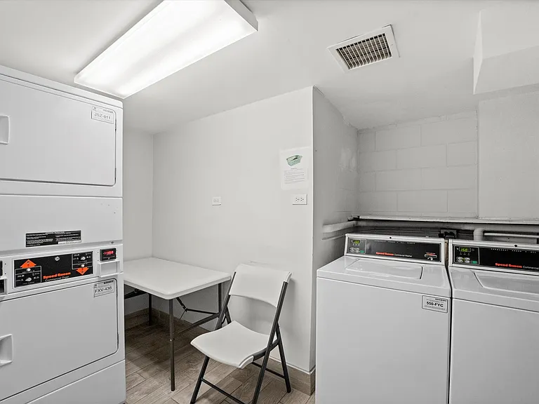 222 E Pearson St #2406 — Photo 17
