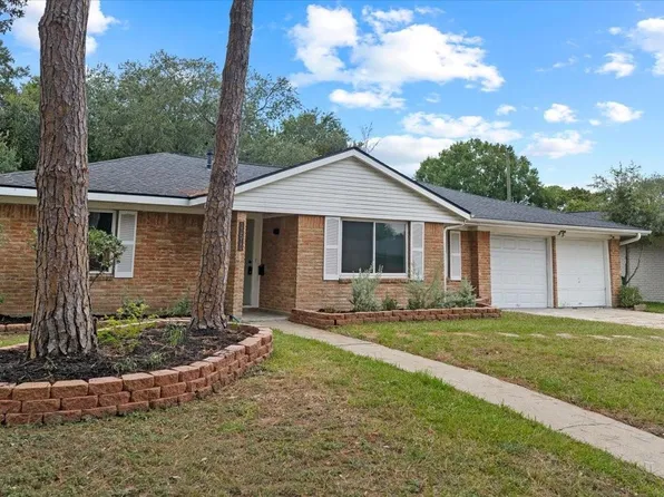 11510 Mullins Dr, Houston, TX 77035