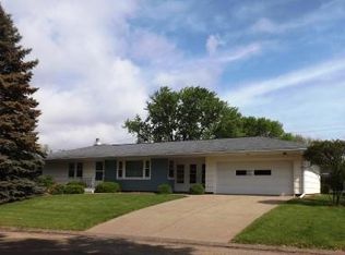 1116 5th Ave N, Clinton, IA 52732