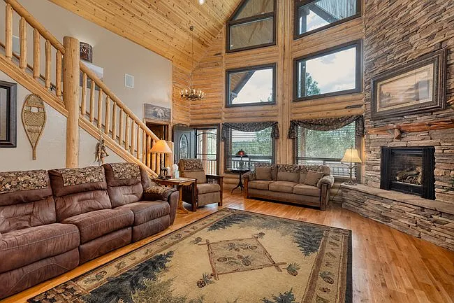 2290 S Victoria Cir — Photo 5