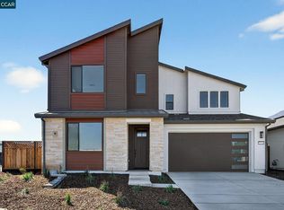 2250 Vandeleur Dr, Napa, CA 94558