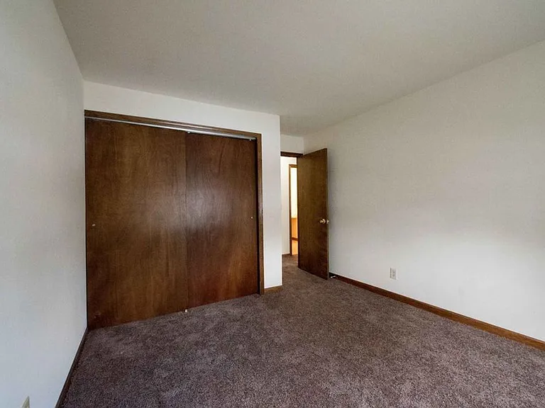 1311-1315 Fleetfoot Dr — Photo 10