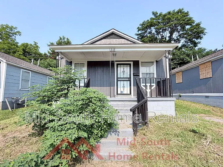 1545 Patton St — Photo 2