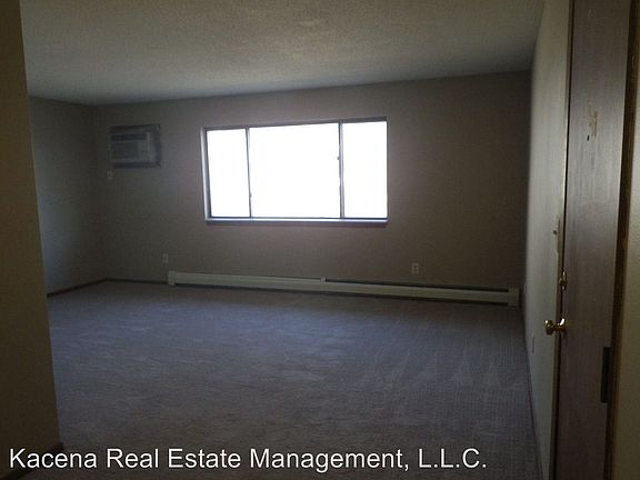 2nd image of 934 23rd Avenue Pl APT 8