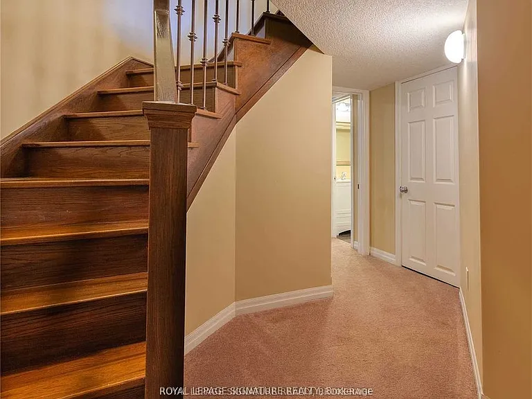 523 Windflower Cres — Photo 18