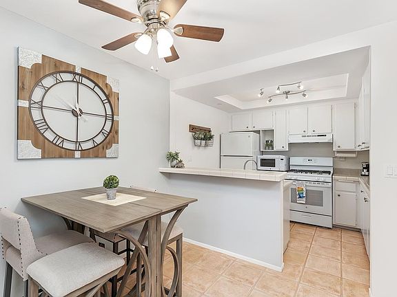 5th image of 1046 Calle Del Cerro Unit 403