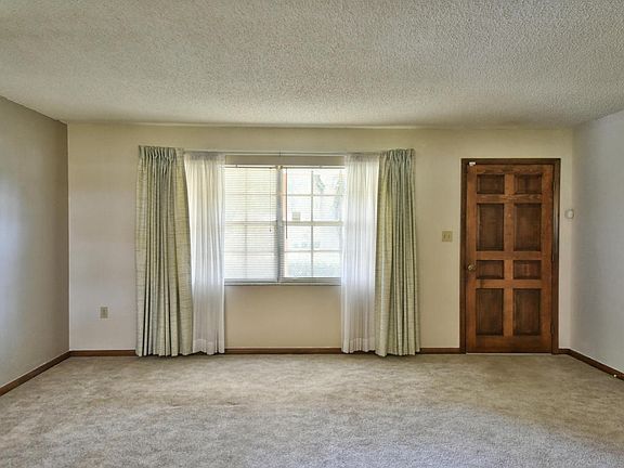 5th image of 110 NE 50th Ct