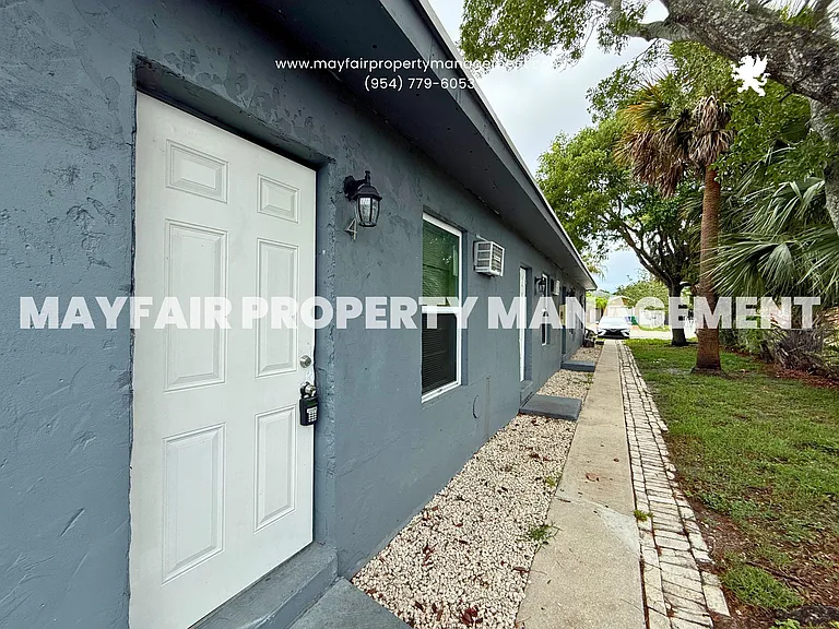 2724 NW 6th Ct #4 — Photo 11