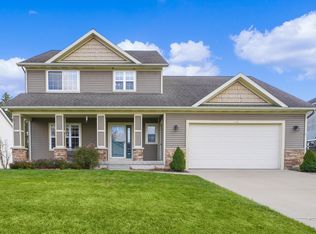 2430 Holmdene Ave NE, Grand Rapids, MI