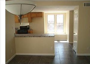 5th image of 16388 Parkside Ln