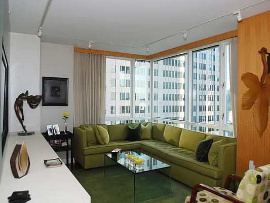 Sold by Sotheby's International Realty | media 14