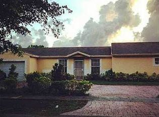20120 NW 57th Ct, Hialeah, FL 33015