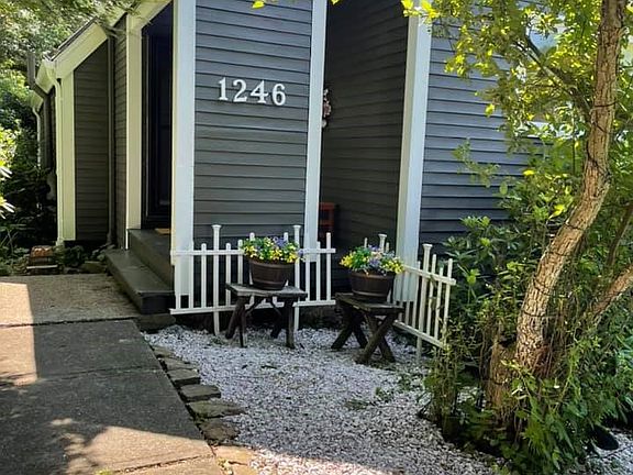 2nd image of 1246 Lakevue Dr