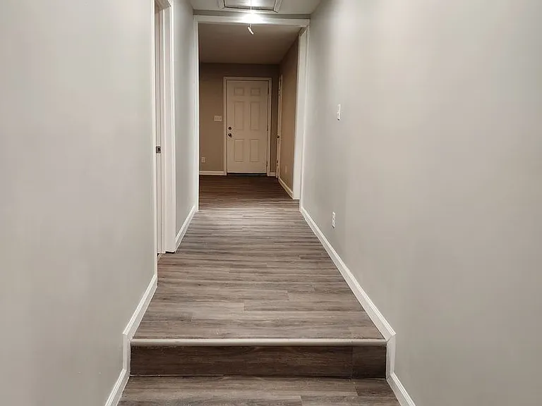 907 N 26th St — Photo 15