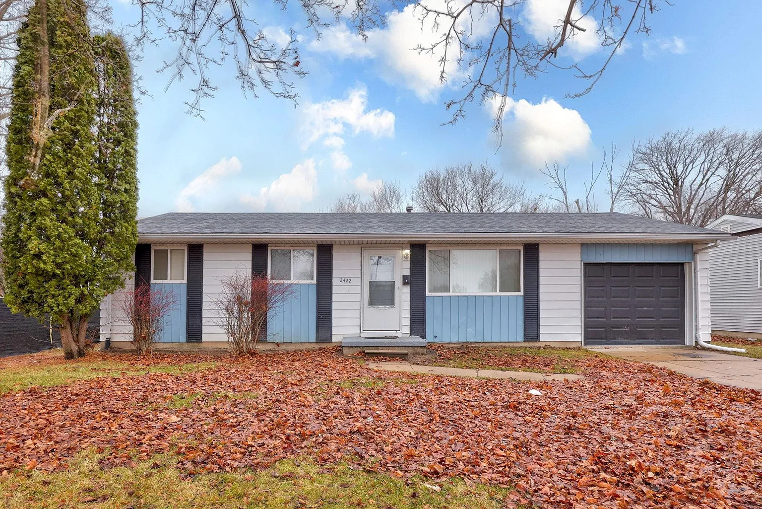 2422 Snelling Pl photo 1
