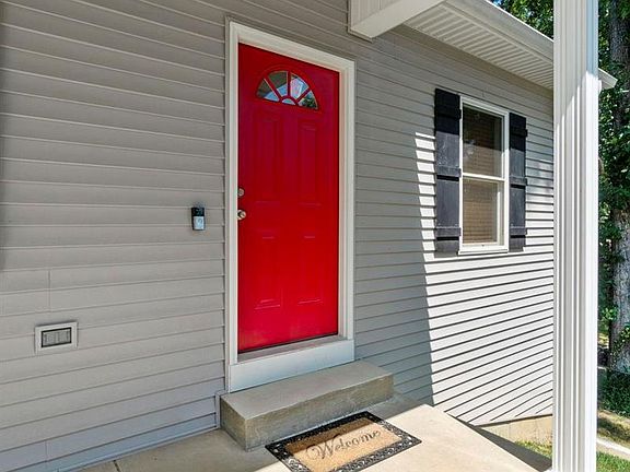 4th image of 615 Woodbine St
