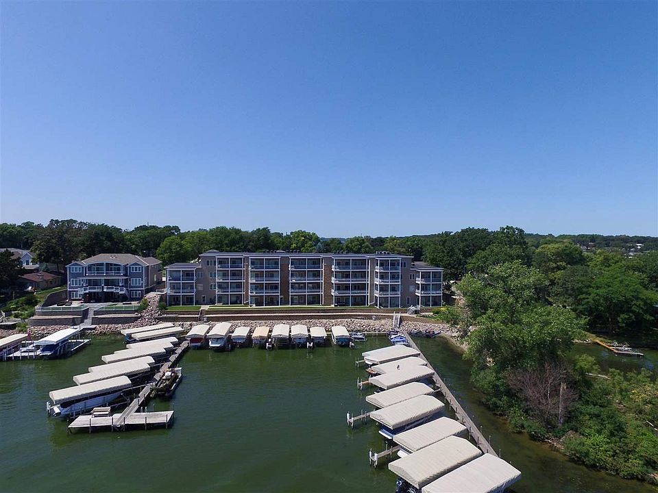 1st image of 304 Lake Dr #C4