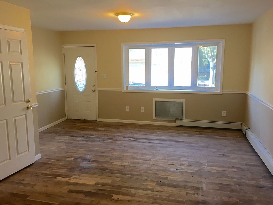 1st image of 17434 140th Ave