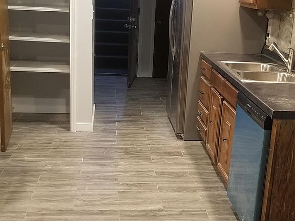 3rd image of 5404 S 42nd Street Ct