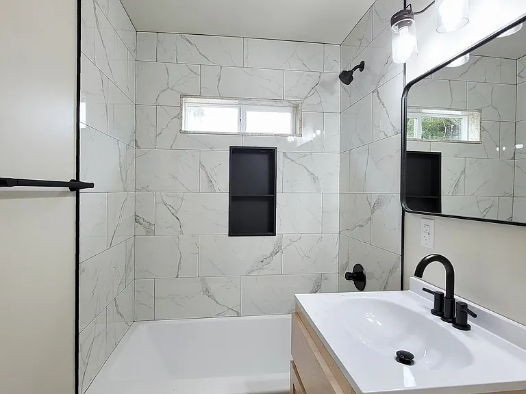 380 W Lassen Ave — Photo 9