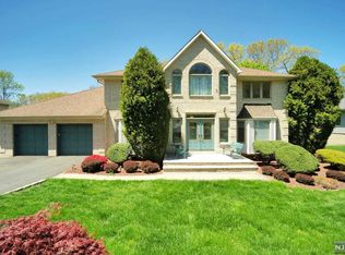 39 Battle Ridge Rd, Morris Plains, NJ 07950