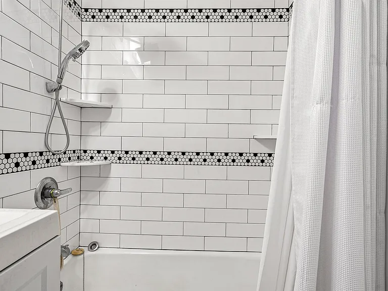6040 Boulevard East #24M — Photo 11