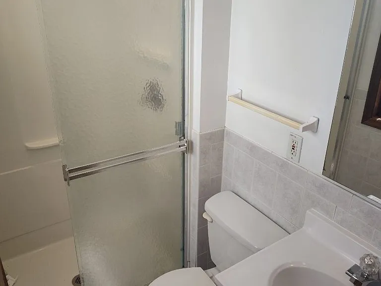 1670 Fairmount Dr — Photo 3