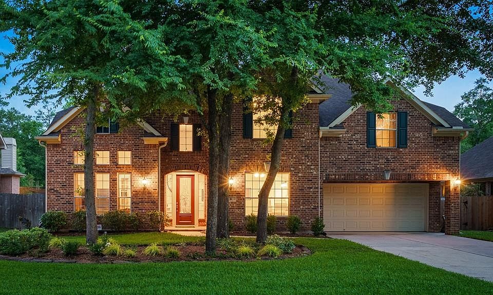 1st image of 31 E Green Pastures Cir